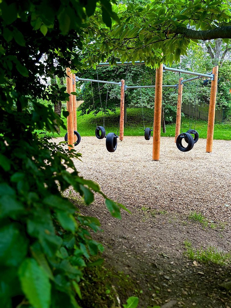 Spielplatz am Kirschbach (Niedergrunstedt) Spielplatz am Kirschbach (Niedergrunstedt)